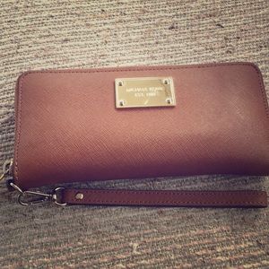 Michael Kors Clutch Wallet